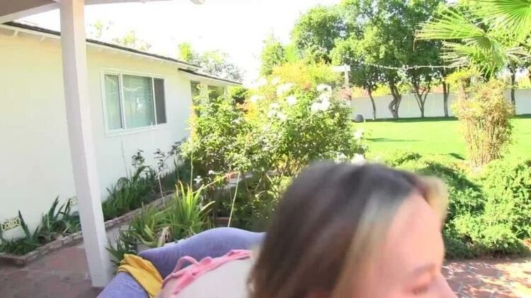 Jerkoffinstructions – Alyssa Cole – Quick outdoor jerk off session