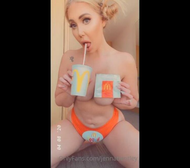 Jenna bentley / Onlyfans Jennabentley - wolf down wednesday how about a side serving of titty wank with that mcdonald 09-09-2020 - Fetish