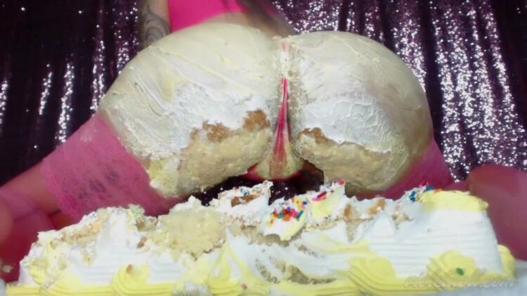 Worship Violet Doll – Cake – Food & Object Crush, Ass Worship