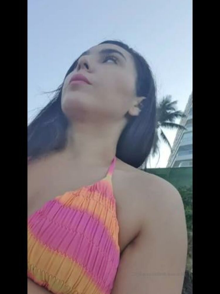 Mimi Boliviana - bolivianamimi / Onlyfans Bolivianamimi - no pantys at the beach 16-03-2020 - Beach