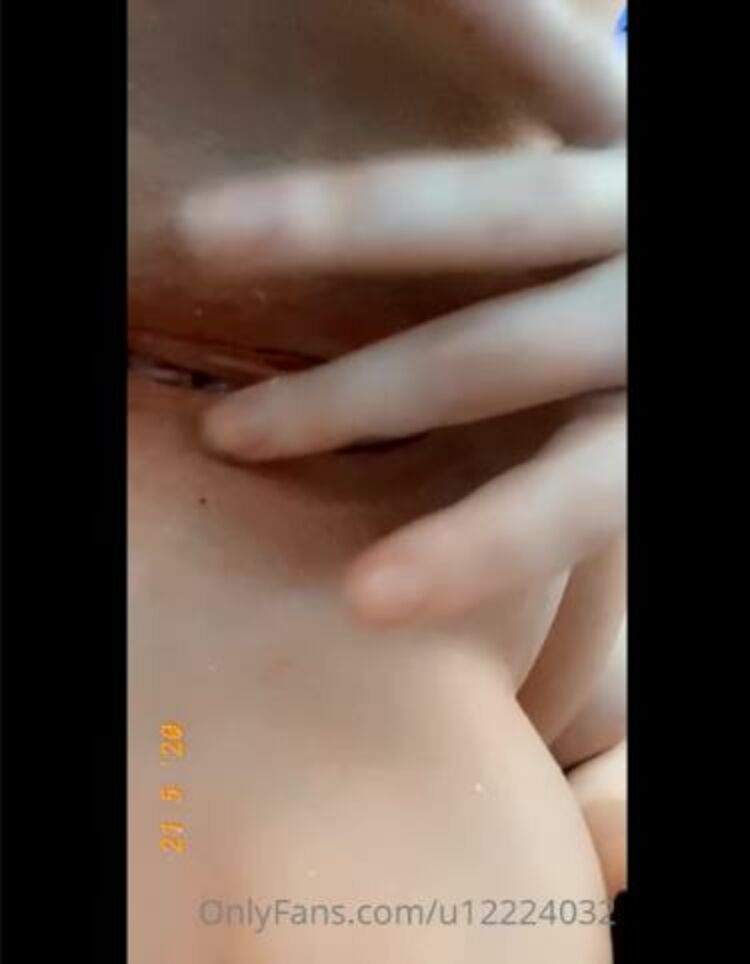 Mandy 34H tits - seemandydaily / Onlyfans Seemandydaily - just filmed a bunch of customs starting to send them out now might take an hour or 22-05-2020 - Tits