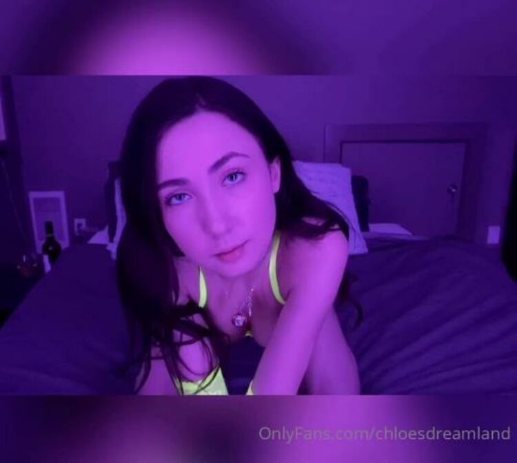 Xoxoacadia - FORBIDDEN FRUIT / Onlyfans Xoxoacadia i only want to exist in lighting like this from now on haha little alien girl 16-05-2020 - Fetish