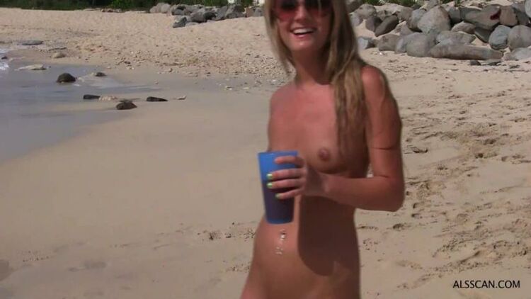 Exhibition.com - Amateur - Nude Teen On The Beach [FullHD 1080p]