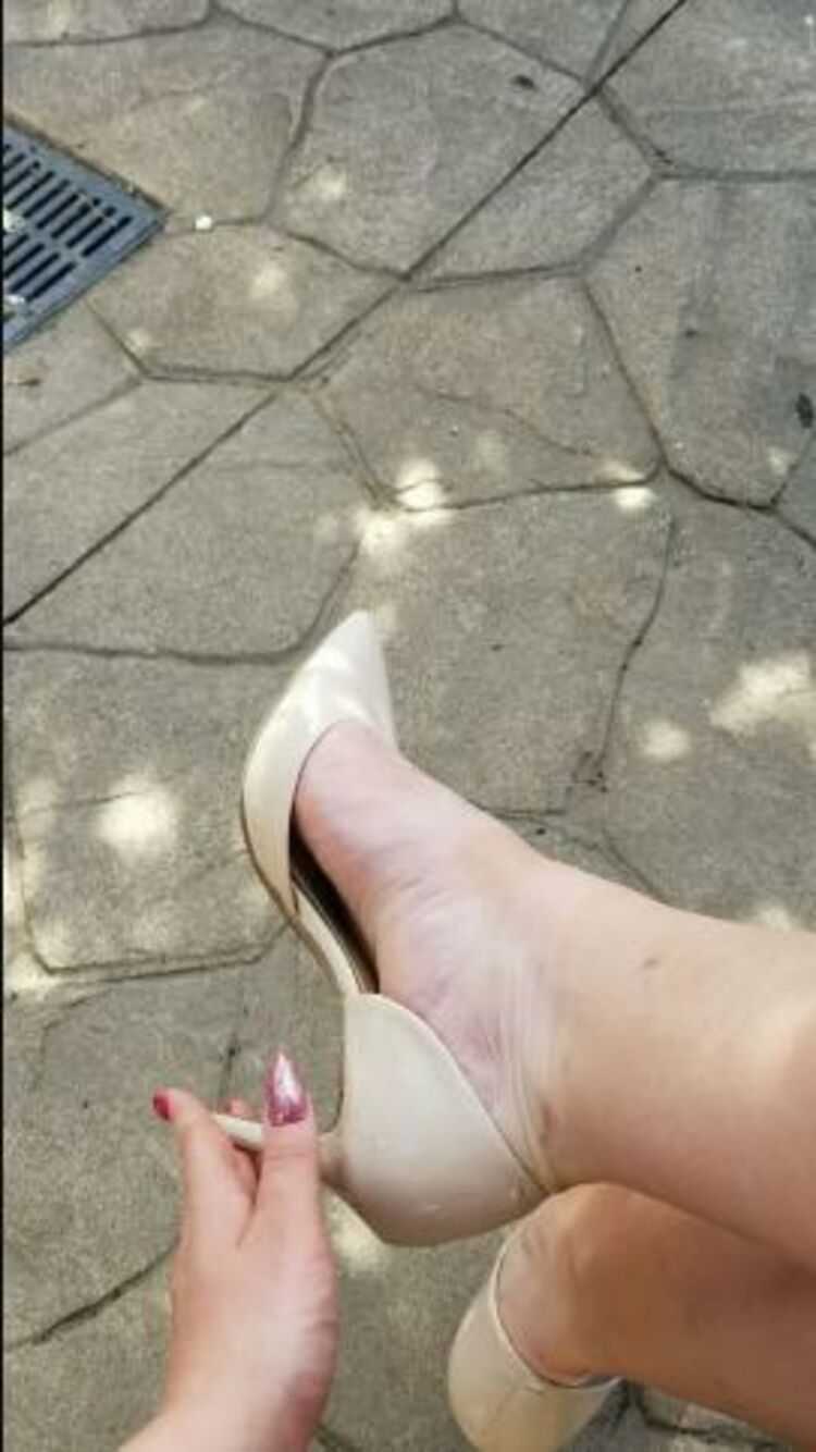 Anaconda Noire / Onlyfans Anacondanoire - bemyshoepolisherasienjoymydat 14-06-2018 - Enjoying