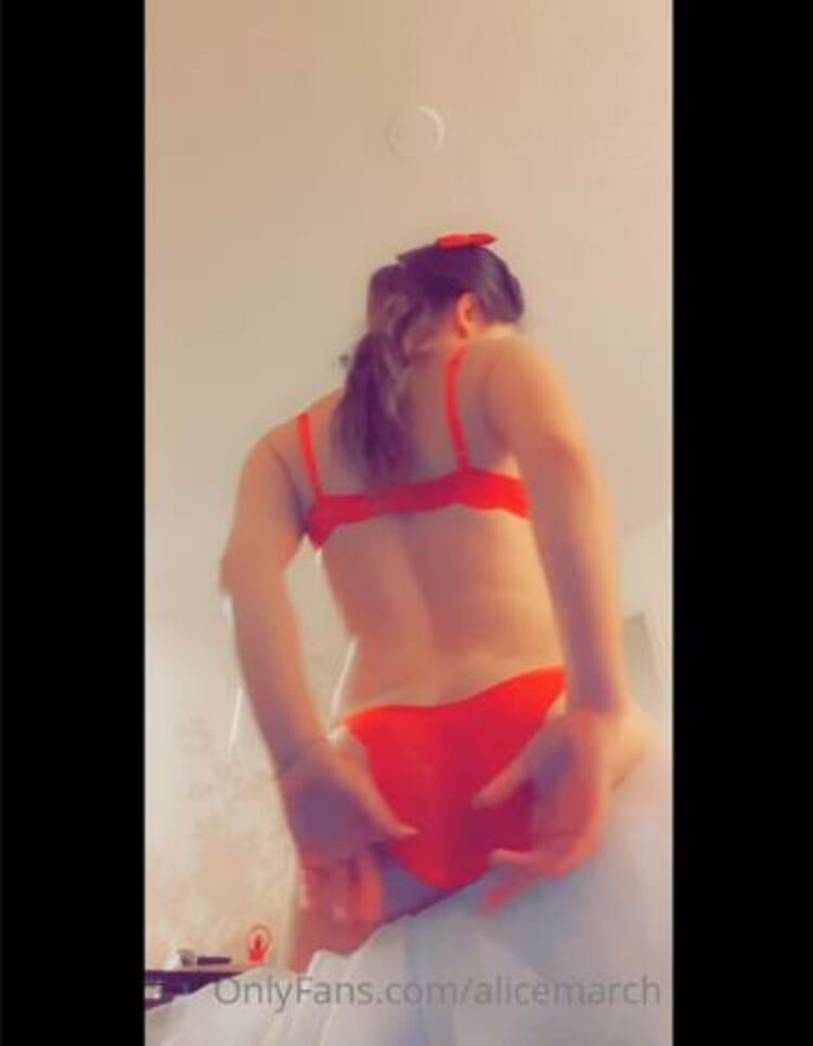 Alice march / Onlyfans Alicemarch - hey babes ive been kinda sick this week please enjoy this short clip and ill be bac 24-06-2020 - Fetish