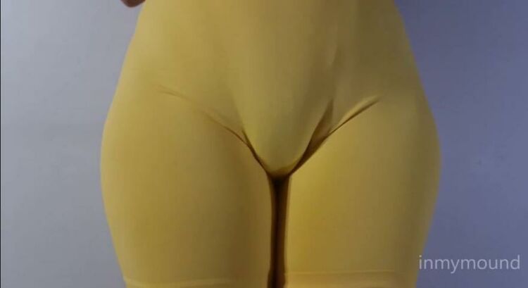 OnlyFans.com - Inmymound - My Camel Toe in a yellow gym leggings [FullHD 1080p]