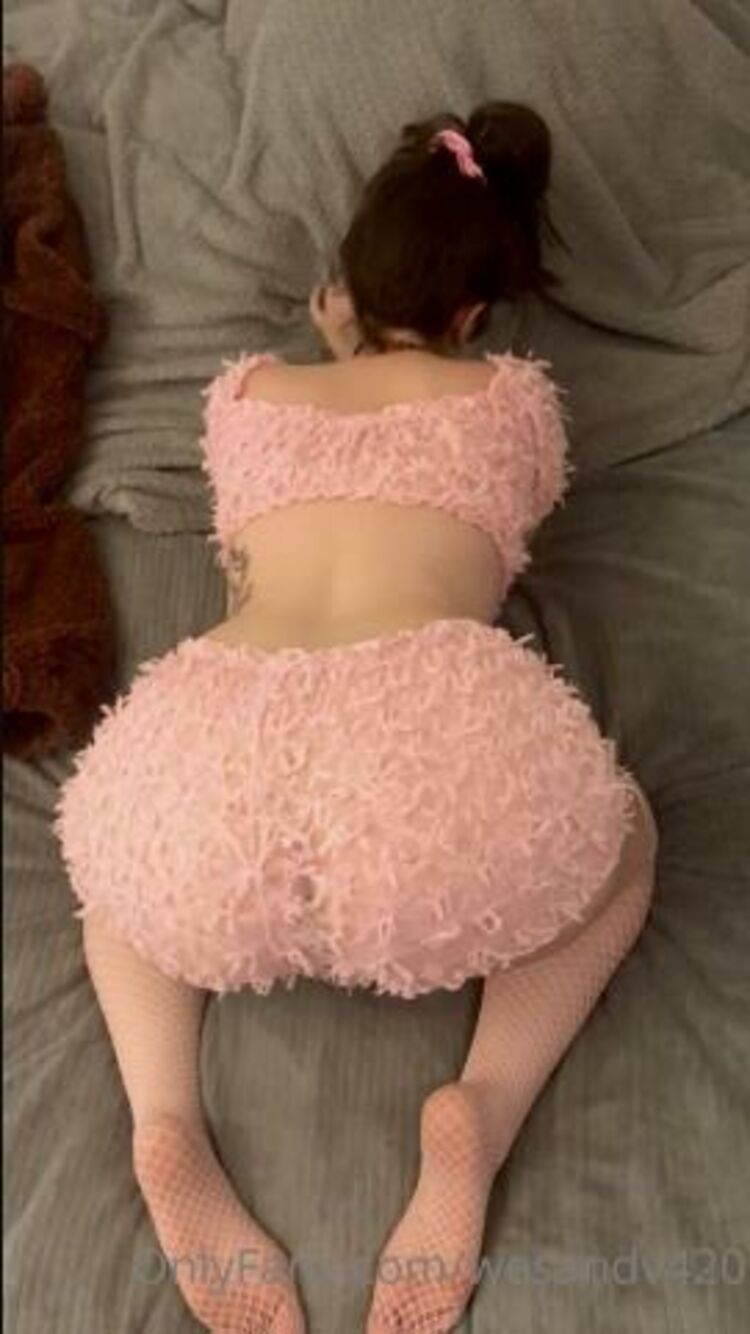 WesandV420 / Onlyfans Wesandv - ive been feeling really cute and girly lately v 14-12-2020 - Girl