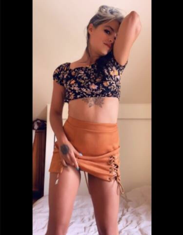 April James - xoxapriljames / Onlyfans Xoxapriljames - just a thursday morning dance for you 16-01-2020 - Dancing