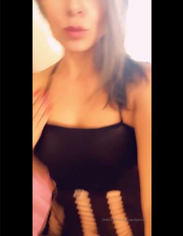 April James - xoxapriljames / Onlyfans Xoxapriljames - just a casual every day outfit what do you think 17-03-2020 - Fetish