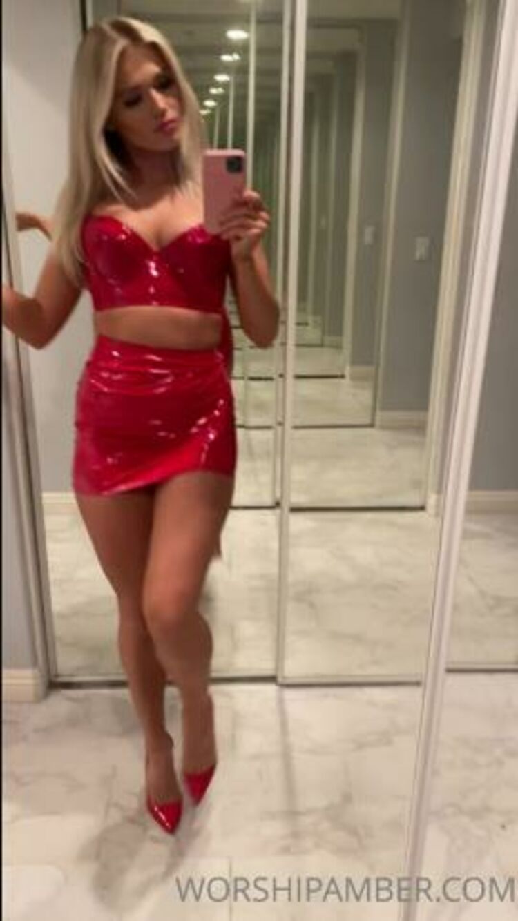 Princess Amber - worshipamber / Onlyfans Worshipamber - its friday bitches ready to serve all weekend long 11-09-2020 - Princess