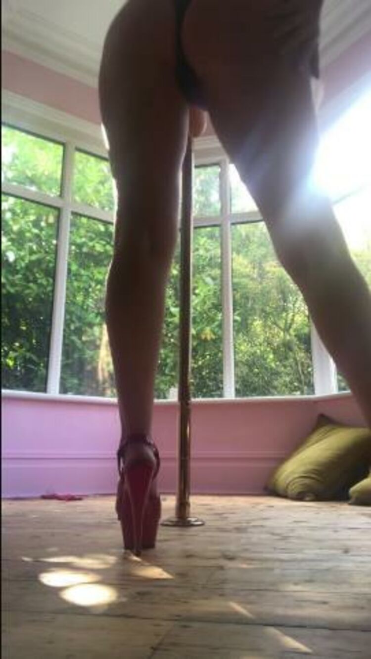 Madam Violet - surrendersubmit / Onlyfans Surrendersubmit - pole practice peachy 27-09-2018 - Fetish