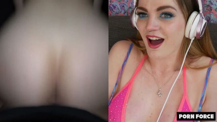 Zoe Doll - Reacts To Rough Power Fuck Makes Her Brain Melt