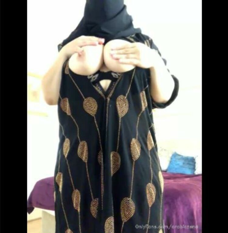 ArabicZena – Stream started at pm Sexy Tease Ass and Tits Feeling Horny in Abaya 89 (@arabiczena) (18.10.2020)