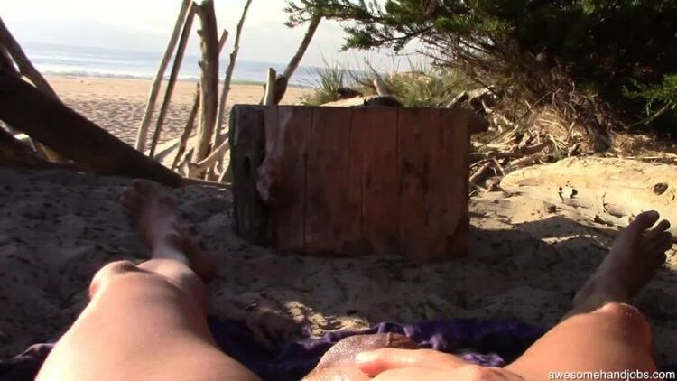 Quickie at the Beach – Awesome Handjobs