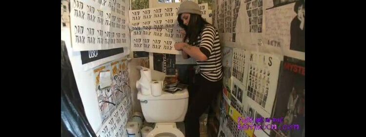 FuckMeInTheBathroom – SiteRip – K2s