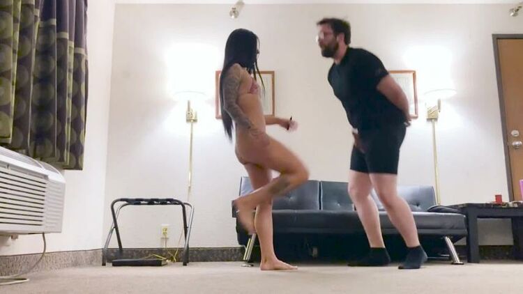 Stella – Ballbusting Extraordinaire