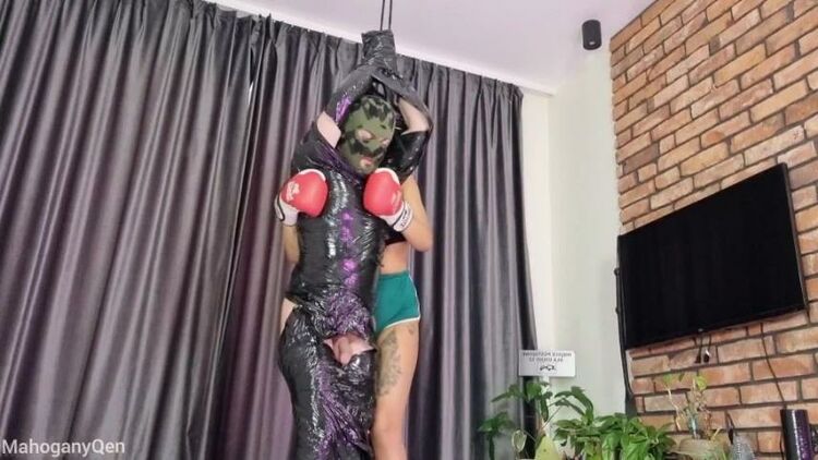 Mahoganyqen - Human-Punchbag - FullHD 1080p