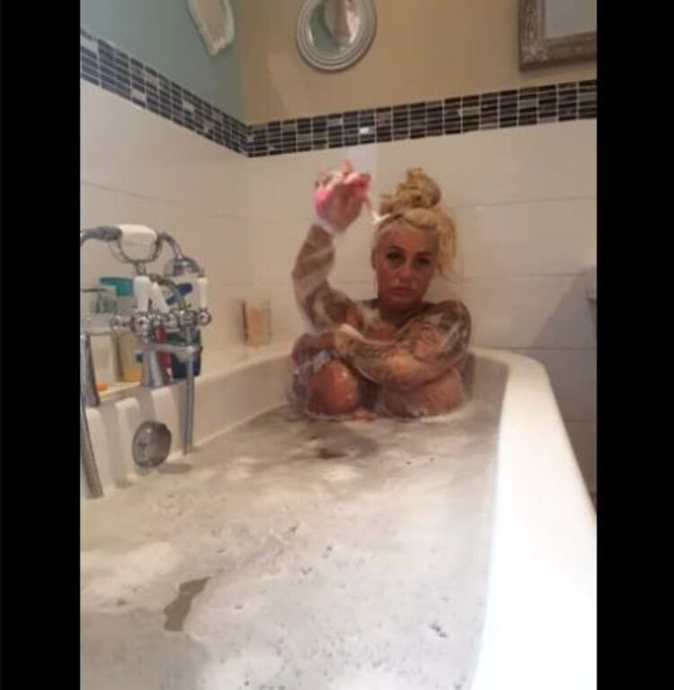 CREAMP$E QUEEN - bambiblacks uk / Onlyfans BambiblacksukStream started at pm - 25-08-2019 - Fetish