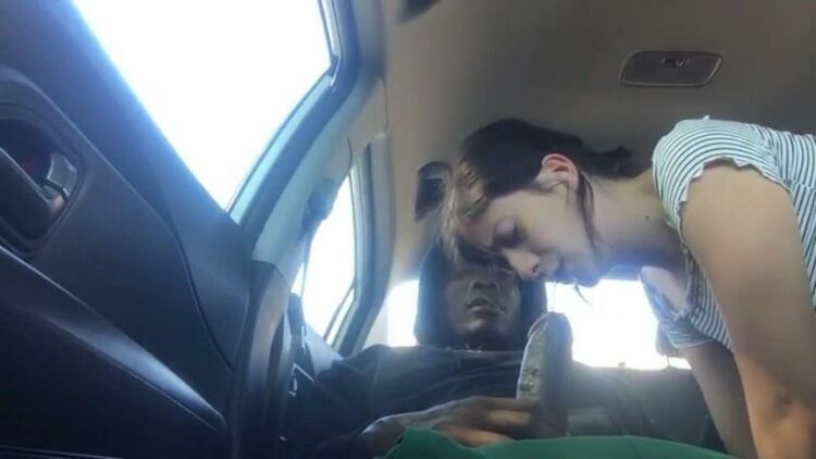 Cute Girl Blows Huge Black Cock In The Car