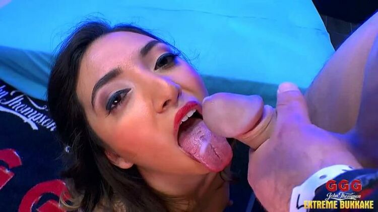 Jenifer Mendez, Frida - Jenifer - Oh my God, I have to swallow !