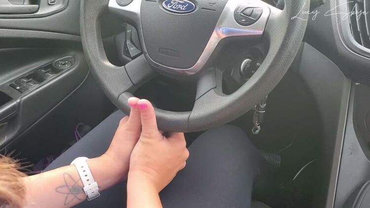 Lucy Skye — Bendy Thumbs While Driving