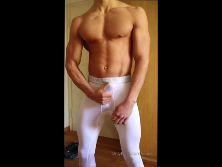 Leo - xleox / Onlyfans Xleox - milked my balls and dick in my new workout tights after a relaxing gym session 20-09-2019 - Milk