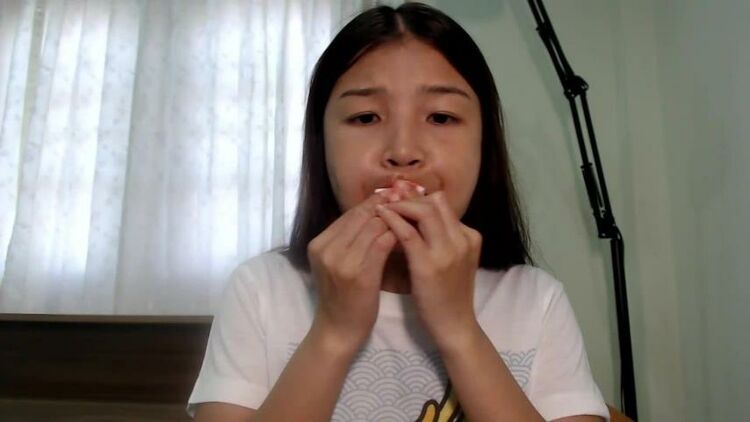 Keymoonasian - Asian Lipstick And Kisses