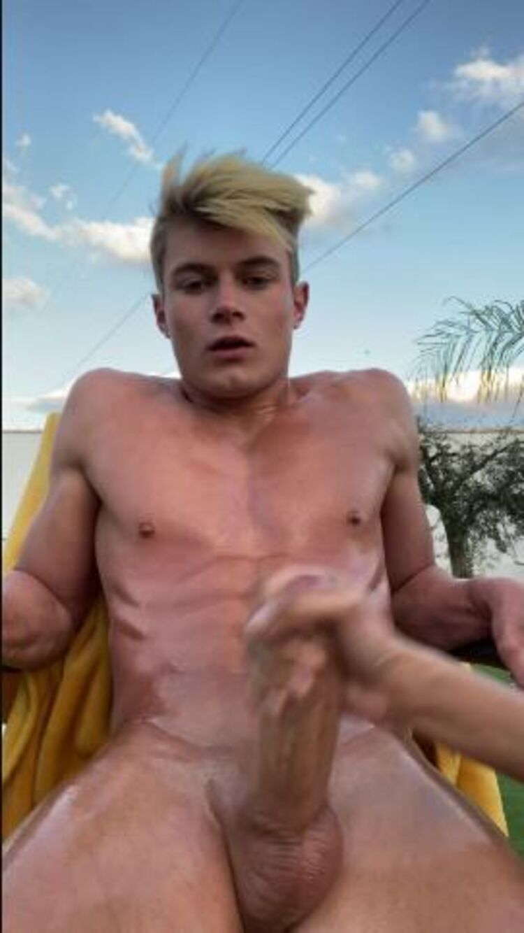 Leo - xleox / Onlyfans Xleox - getting milked 17-03-2020 - Fetish