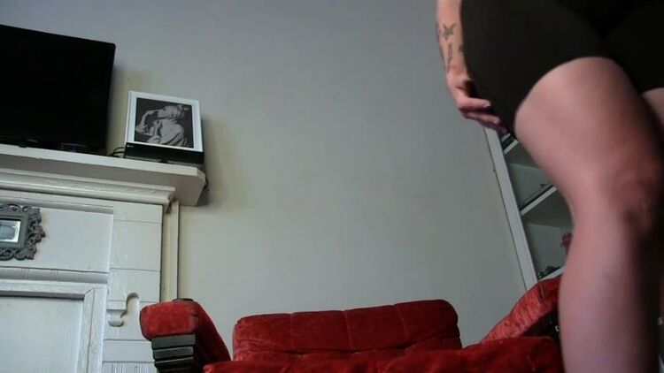 Goddess Lacey – Friends Lose Card Game And Are Shrunken – Footworship, Femdom Pov