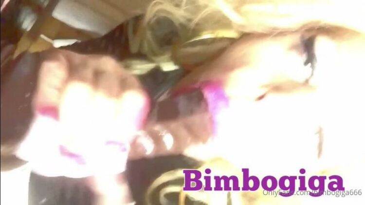 bimbogiga666 / Onlyfans Love my fans More huge lips crazy - 07-01-2021 - Love