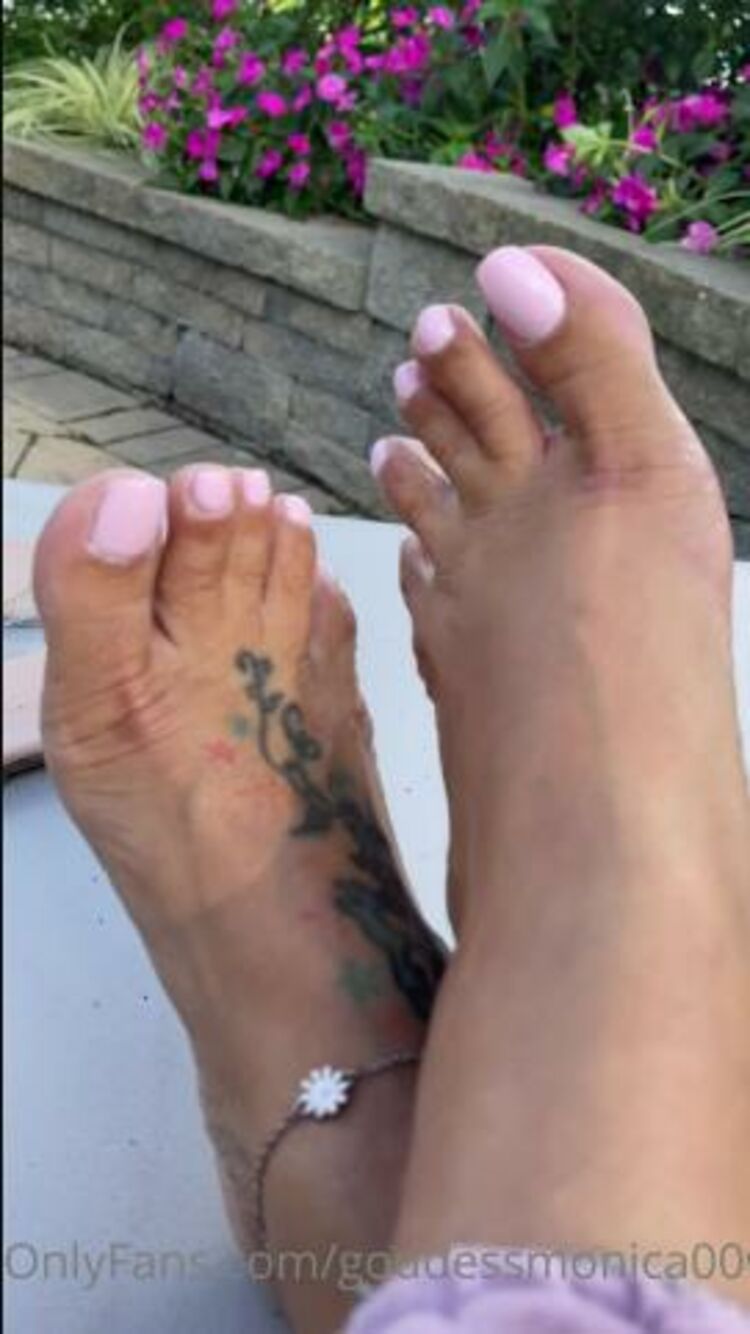 Goddess monica - goddessmonica00w / Onlyfans Goddessmonicaw - toe tease 08-09-2021 - Fetish