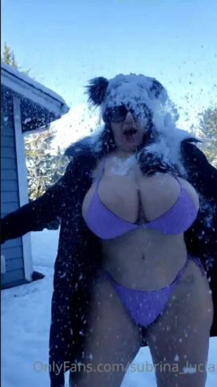 Beautifulsubby - subrina lucia / Onlyfans Subrinalucia - visiting the snow is so much fun do you think the neighbors saw us hahahahha 30-12-2021 - Fun