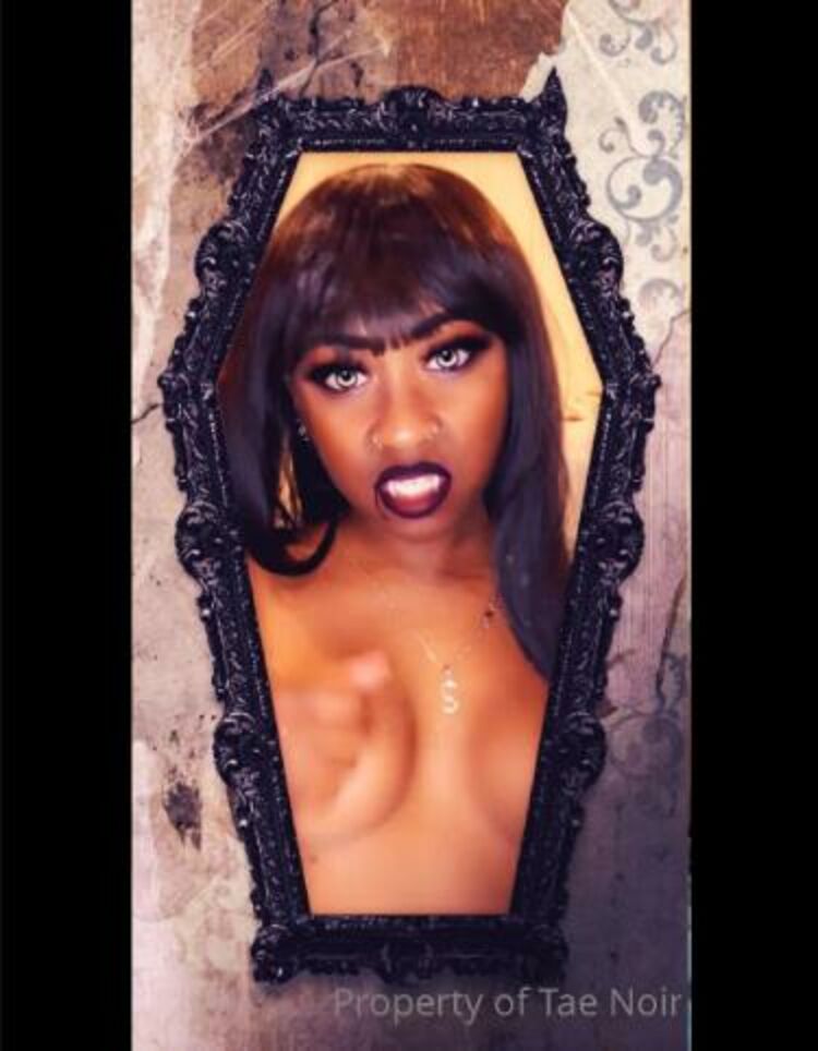 Tae Noir / Onlyfans Taenoir - vampiress looking for you on this hallows eve 31-10-2020 - African