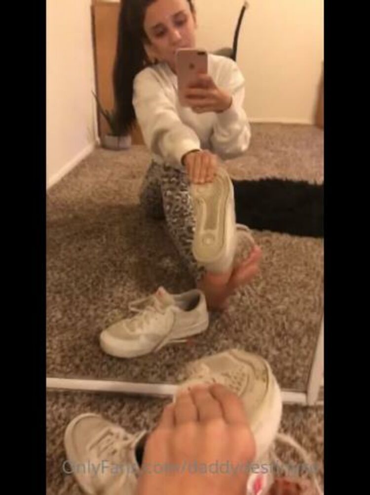 daddydestinyxo – Forgot I took this shoe removal vid