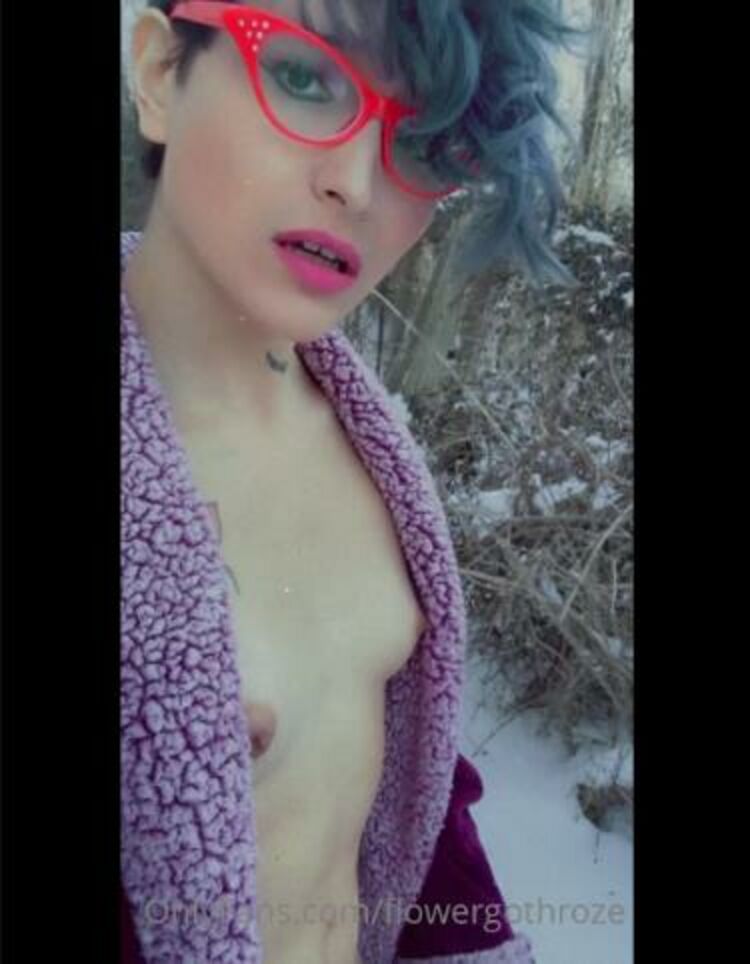 Flowergoth Roze / Onlyfans Flowergothroze - hot enough to melt snow 03-03-2021 - Fetish