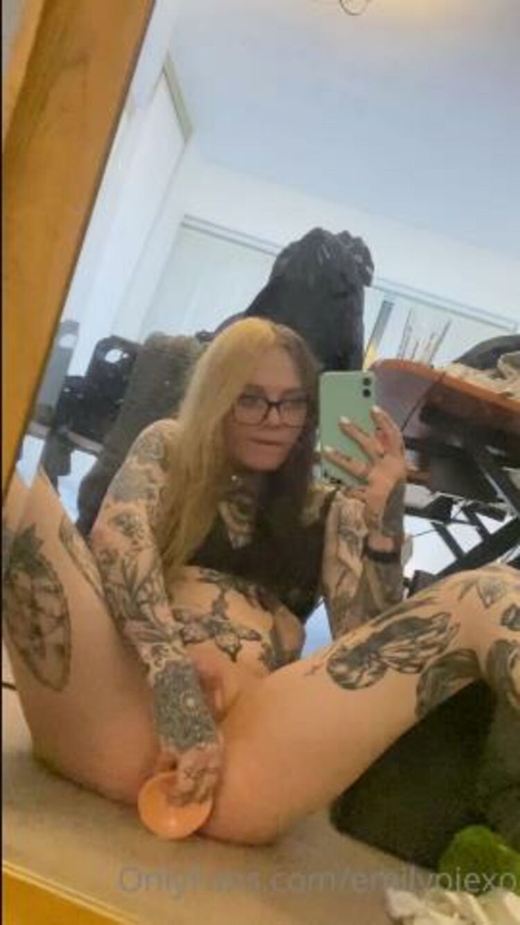 Emily Pie - emilypiexo / Onlyfans Emilypiexo - as promised what angle do you prefer the mirror or pov of my ass 12-02-2021 - Fetish