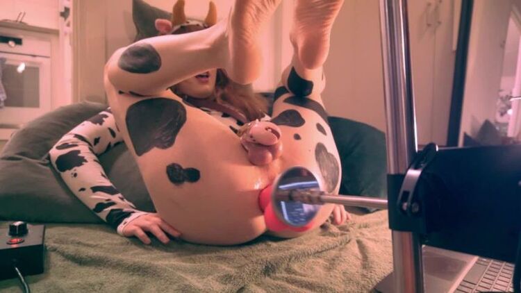 Kimsatrans - Milking a Sissy Cow 2 with Huge Cumshot