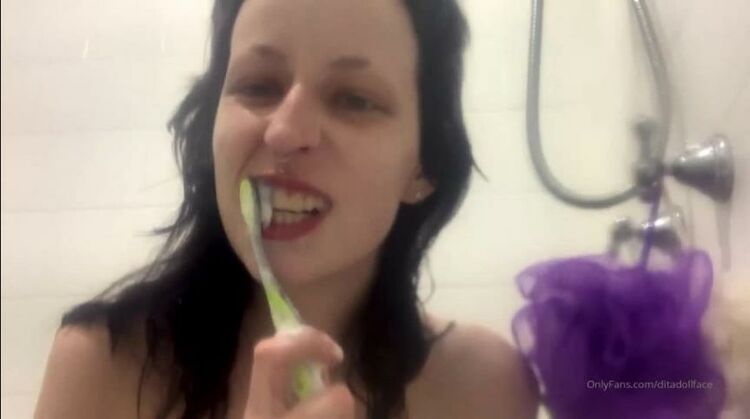 DITA DOLLFACE / Onlyfans Ditadollface - teenage nymph who knows what shes doing little bit sadistic little bit weird im b 09-09-2019 - Teenager