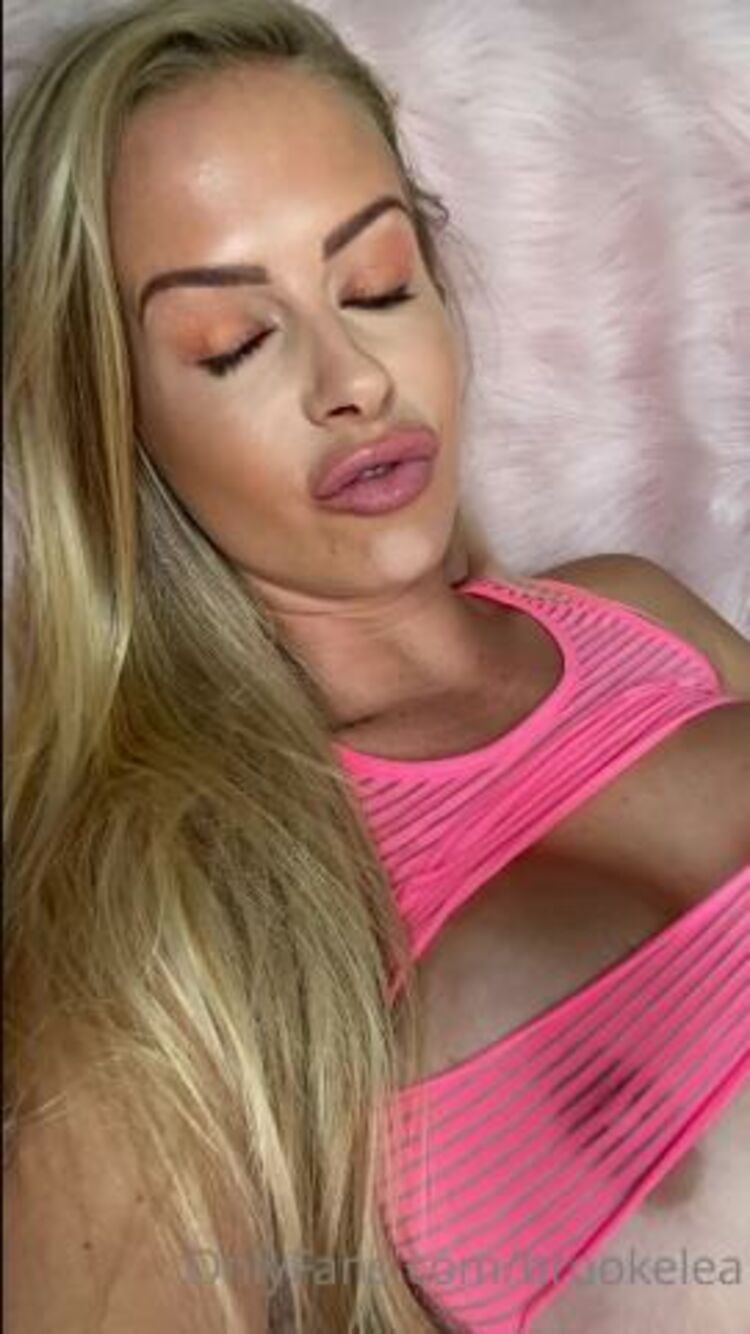 Brooke Lea / Onlyfans Brookelea - talk to me tuesday remember things could always be worse then they are 07-07-2020 - African