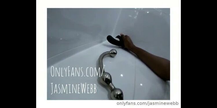 Jasmine Webb / Onlyfans JasminewebbBath time just got super refreshing a pussy pampering is just what I need - 25-06-2019 - Fetish