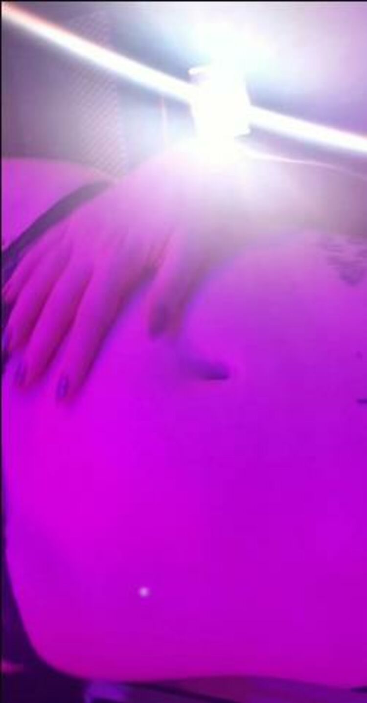 Therileydaniels - Riley / Onlyfans Therileydaniels how pretty is this lighting from my first pro bj shoot 27-12-2019 - Pretty