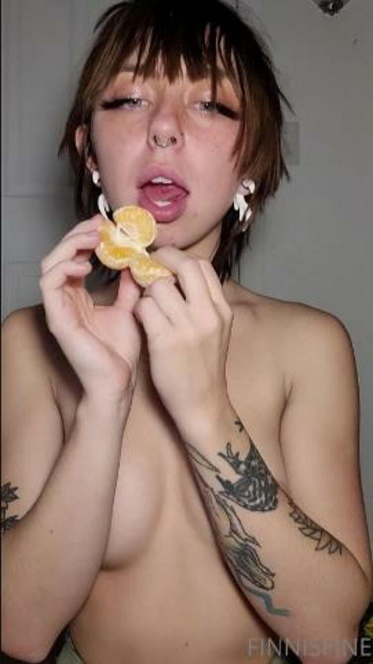 FINNISFINE / Onlyfans Finnisfine - part of eating ft a little orange 13-12-2021 - Fetish