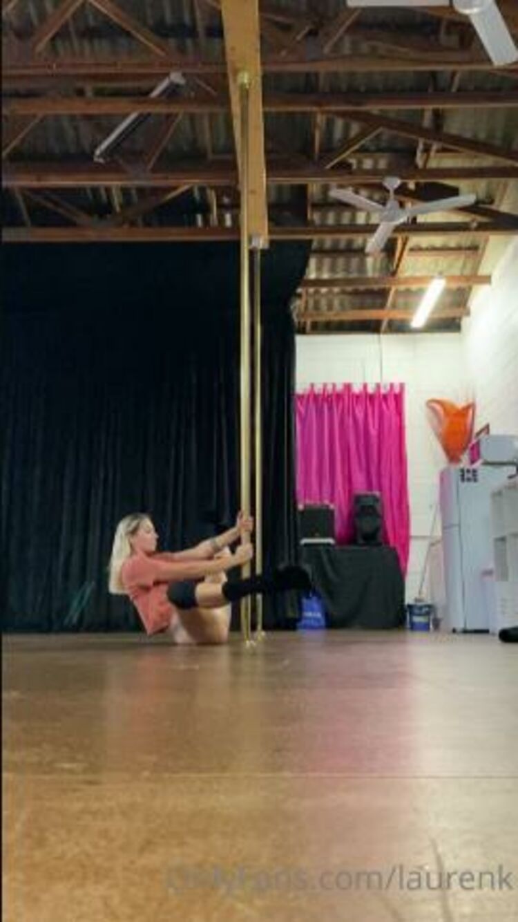 Lauren VIP - laurenk / Onlyfans Laurenk - what do you think of my dancing i learned tonight responding to all messages tomorrow 04-05-2021 - Fetish