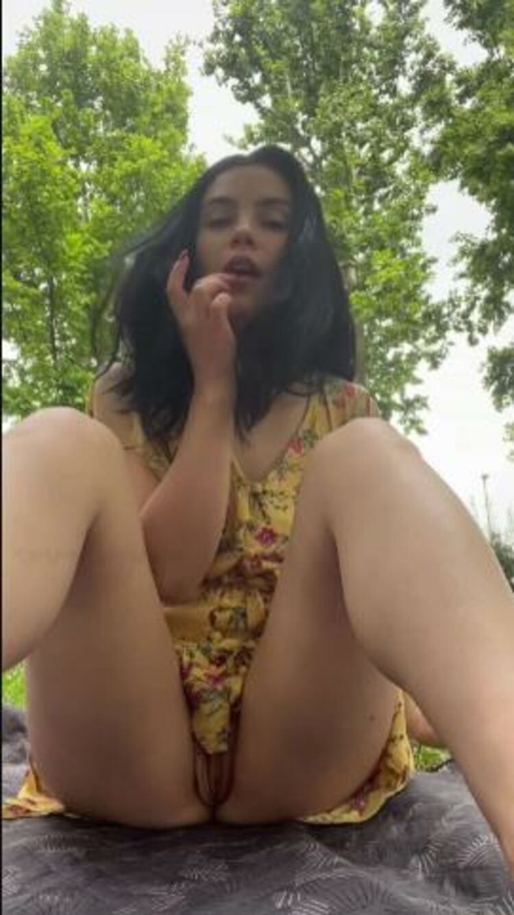 Maikonudes - maikonudesvip / Onlyfans Maikonudesvip - i went to the park to get my pussy aired 22-05-2022 - Fetish