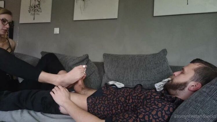 Emmyfeetandsocks – First attempt do you like it – Fetish, Femdom