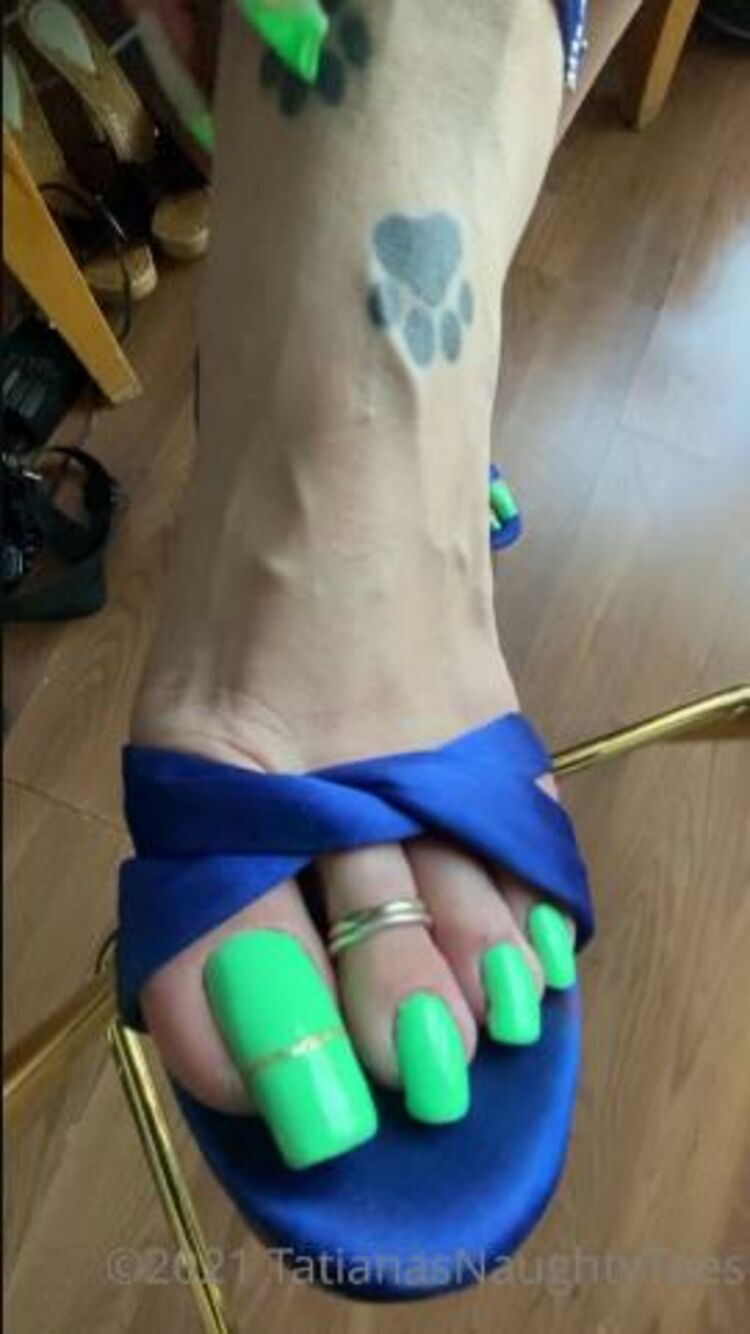 TATIANA - tatianasnaughtytoes / Onlyfans Tatianasnaughtytoes - new august tgif happy weekend dear fans 27-08-2021 - Fetish