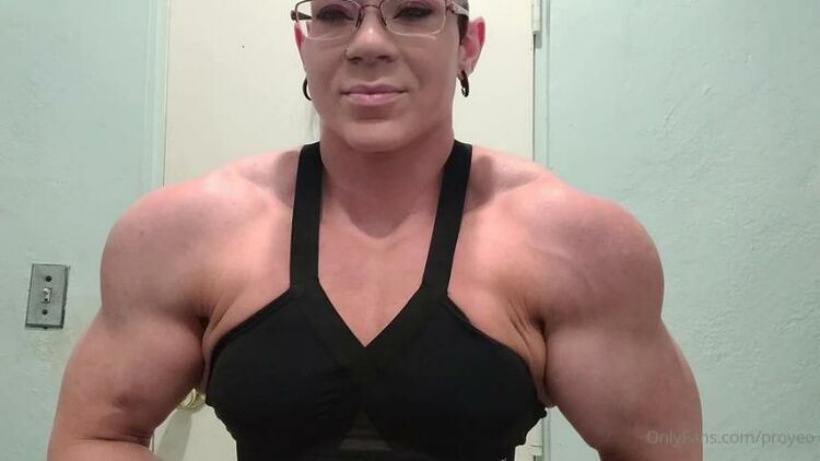 MuscleGeisha / Onlyfans Musclegeisha - first bicep pump in weeks sneaky flex for you i focused solely on pressing strength 05-05-2021 - Fetish