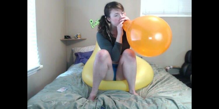 TiggerRosey / Onlyfans Tiggerrosey - poppin balloons n bouncing on balloons etc lol 15-06-2017 - Balls