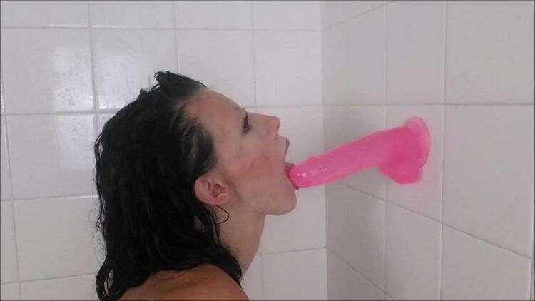 Anya Ivanovna / Manyvids Grace creams her dildo in the shower - Fuck