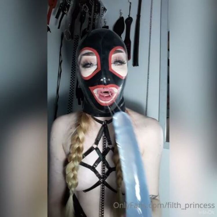 FilthPrincess / Onlyfans Filthprincess - buy me more things to stretch this throat with 12-12-2020 - OnlyFans